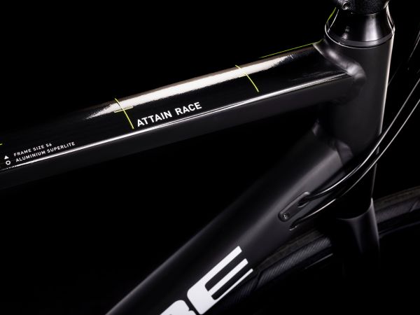 Bicicleta de Ruta Aluminio Cube Attain Race 28 2021